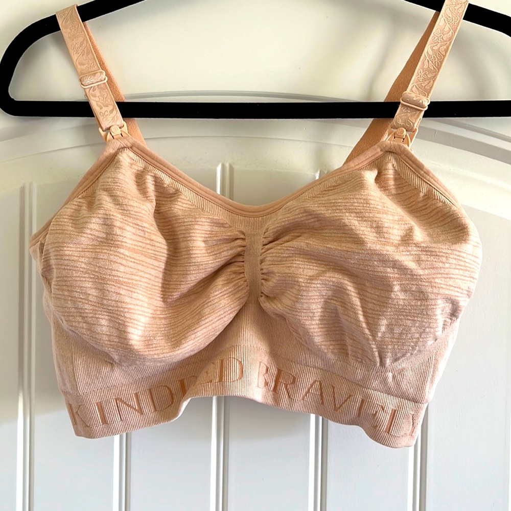 Kindred Bravely “busty” rose colored pumping and nursing bra, size M